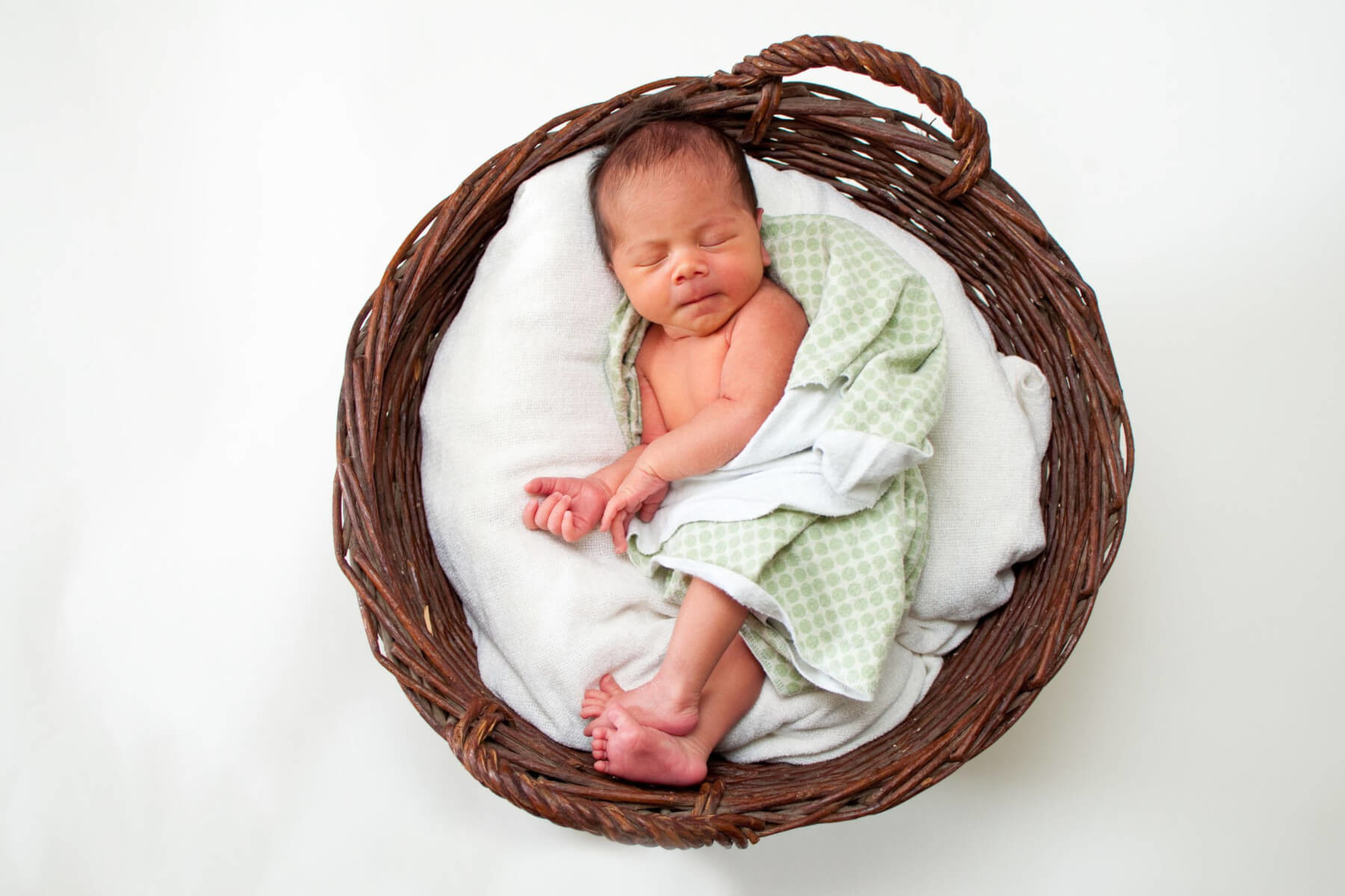 Razvoj bebe: Prvi mjesec u životu bebe - pitajmamu